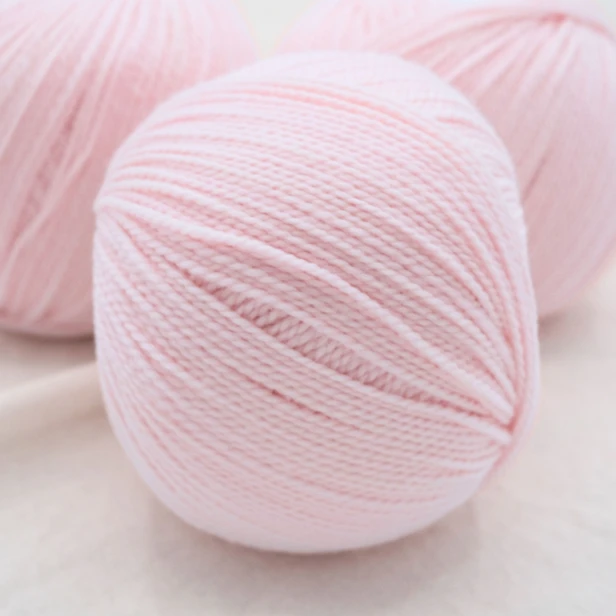 wloczka-merino-krea-deluxe-50g-jasny-roz-2.webp