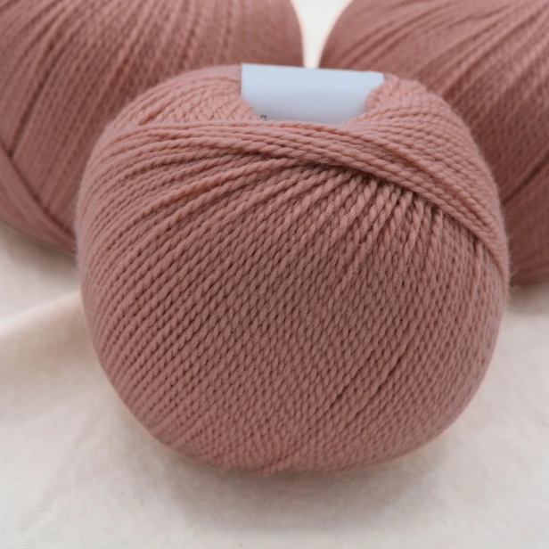 wloczka-merino-krea-deluxe-50g-cieply-roz-2.webp