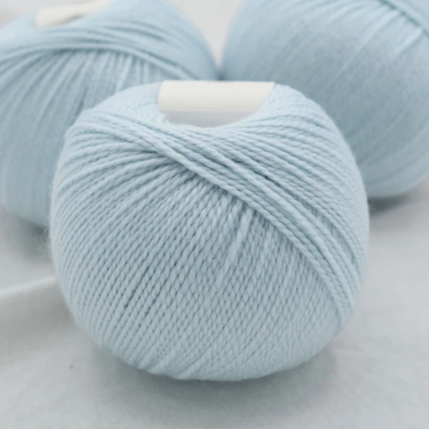 wloczka-merino-krea-deluxe-50g-jasnoniebieski-2.webp