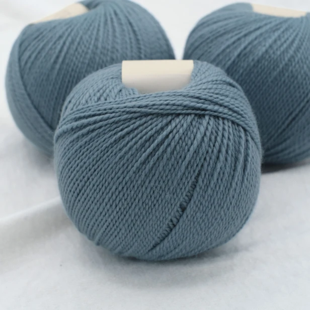 wloczka-merino-krea-deluxe-50g-niebieski-2.webp