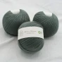 wloczka-merino-krea-deluxe-50g-zgaszona-zielen.webp