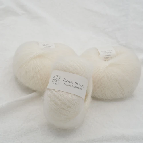 wloczka-deluxe-silk-mohair-krea-deluxe-20g-naturalna-biel.webp