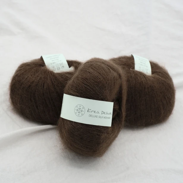 wloczka-deluxe-silk-mohair-krea-deluxe-20g-ciemnobrazowy.webp
