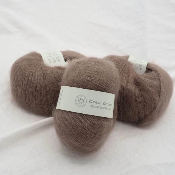 wloczka-deluxe-silk-mohair-krea-deluxe-20g-ciemny-zgaszony-roz.webp