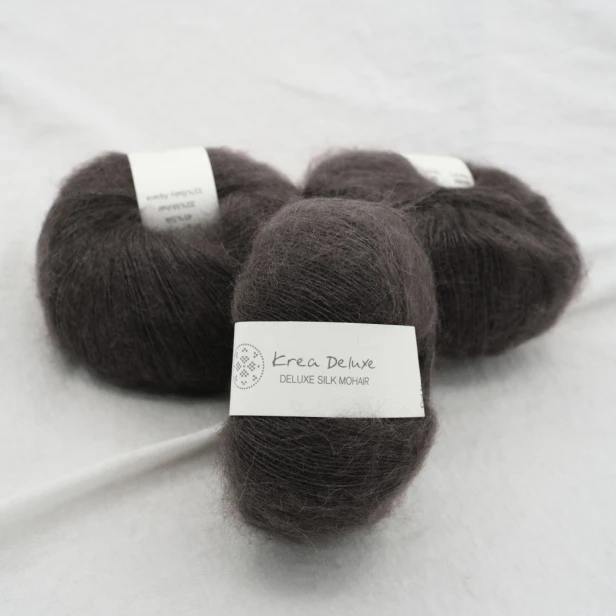 wloczka-deluxe-silk-mohair-krea-deluxe-20g-baklazanowy.webp