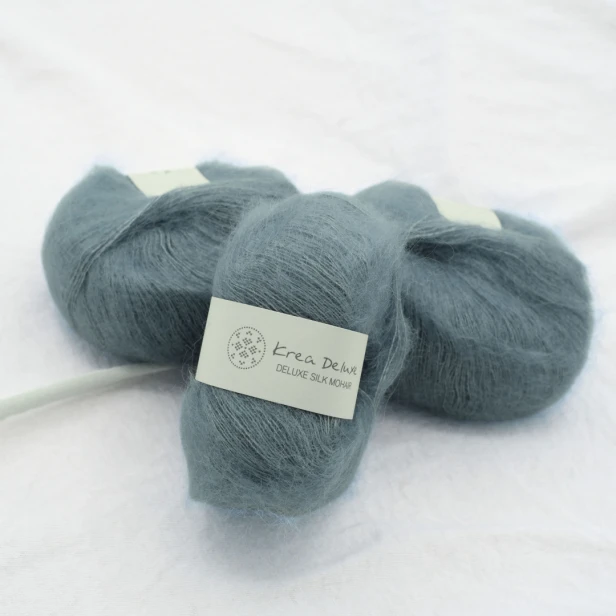 wloczka-deluxe-silk-mohair-krea-deluxe-20g-niebieski.webp