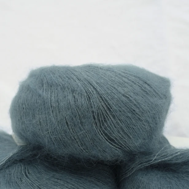 wloczka-deluxe-silk-mohair-krea-deluxe-20g-niebieski-2.webp