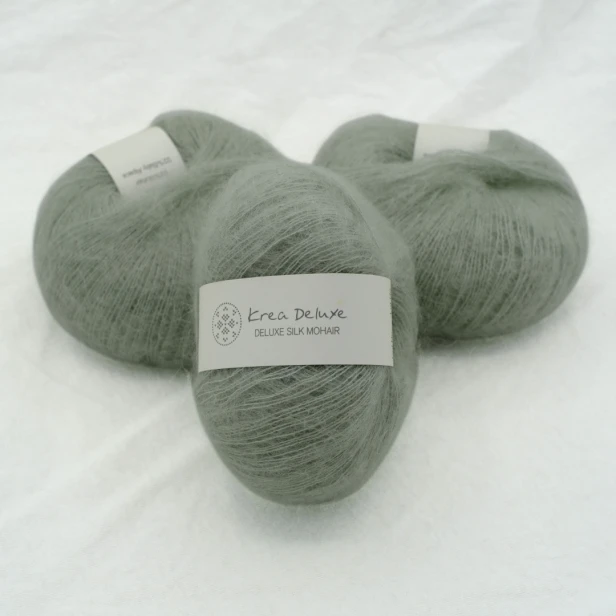 wloczka-deluxe-silk-mohair-krea-deluxe-20g-jasny-zgaszona-zielen.webp