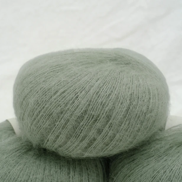 wloczka-deluxe-silk-mohair-krea-deluxe-20g-jasny-zgaszona-zielen-2.webp