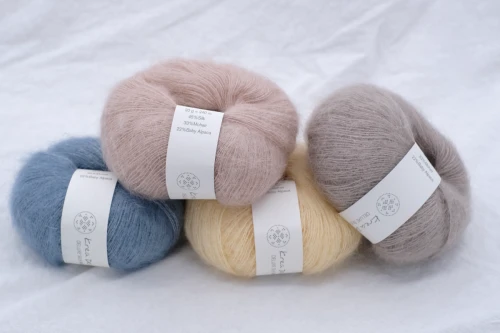 wloczka-krea-deluxe-kolekcja-deluxe-silk-mohair.webp