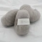 wloczka-deluxe-silk-mohair-krea-deluxe-20g-jasny-szary.webp