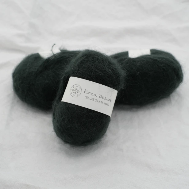 wloczka-deluxe-silk-mohair-krea-deluxe-20g-butelkowa-zielen.webp
