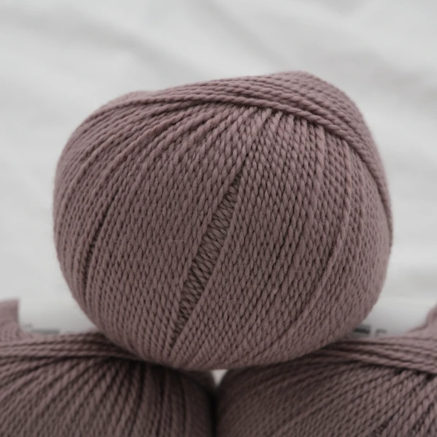 wloczka-merino-krea-deluxe-50g-stonowany-lawendowy-2.webp