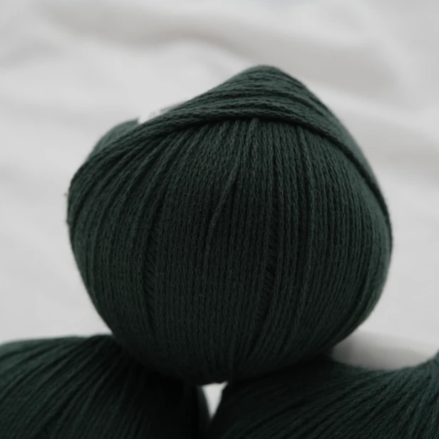 wloczka-cotton-krea-deluxe-50g-butelkowa-zielen-2.webp